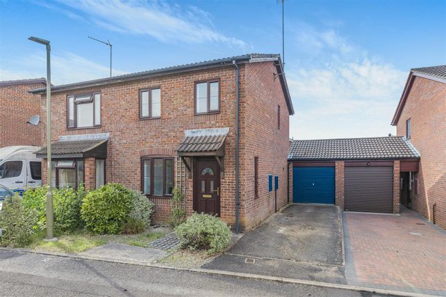50 Hillside Close, Banbury-2.Jpg