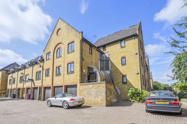 Kennet Street, Wapping photo 4