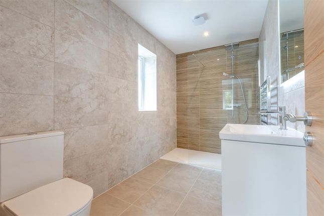 8652668-Interior14.Jpg