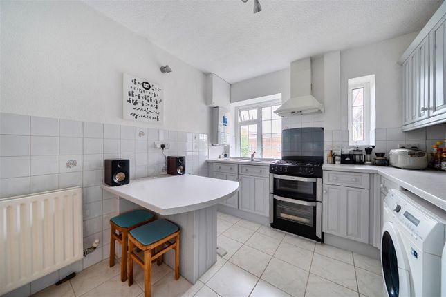 9 Surbiton Court, St. Andrews Square, Surbiton photo 3