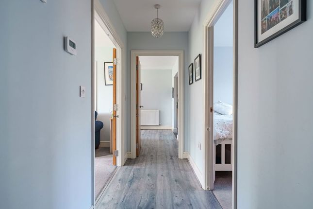 1, Gryphon House, Epsom photo 3