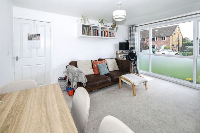 36, Denton Close, Kenilworth photo 4