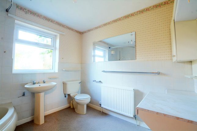 Detached bungalow for sale in Pinfold Crescent, Woodborough, Nottingham