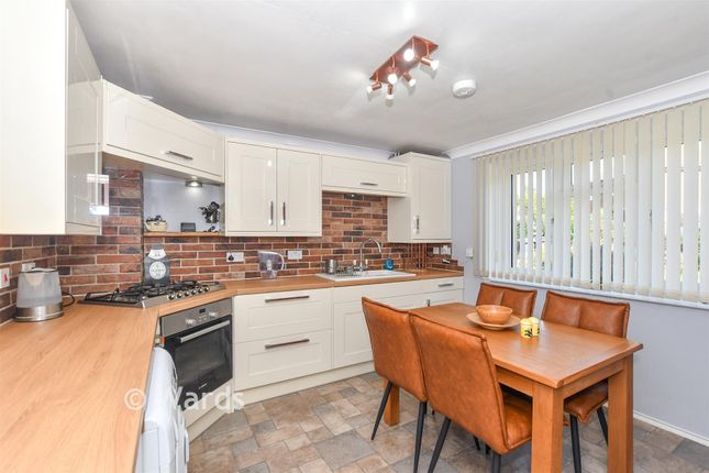 15, Glebe Way, Ashford photo 4