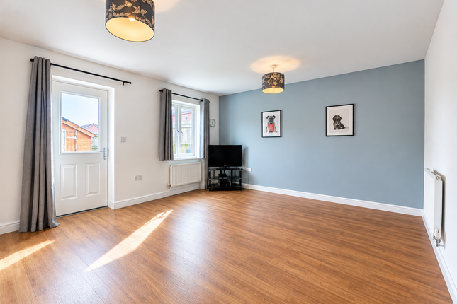 2 Bugle Crescent, SHAFTESBURY photo 2