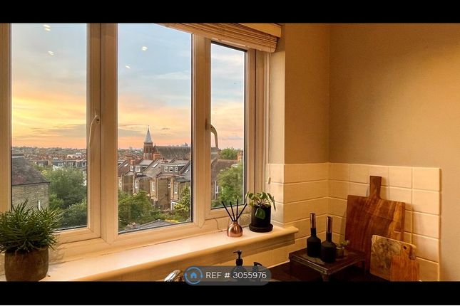 Flat D, Arthur Road Wimbledon, London photo 4