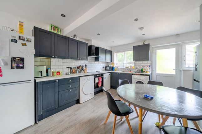 9, Falcon Close, Nottingham photo 4