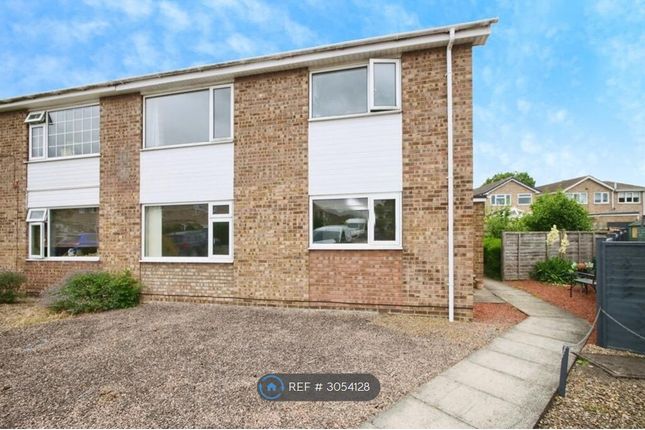 2-bed flat on Heslin Close, Haxby, York, £995/mo