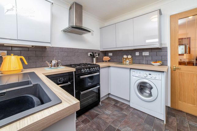 80, Broad Bridge Close, Kiveton Park photo 4