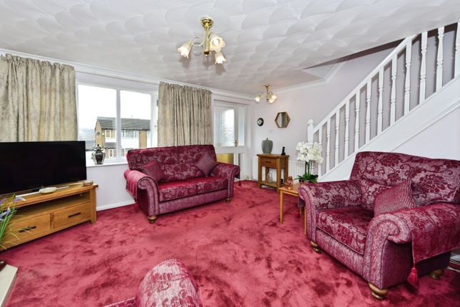 61, Hollybank Drive, Sheffield photo 3