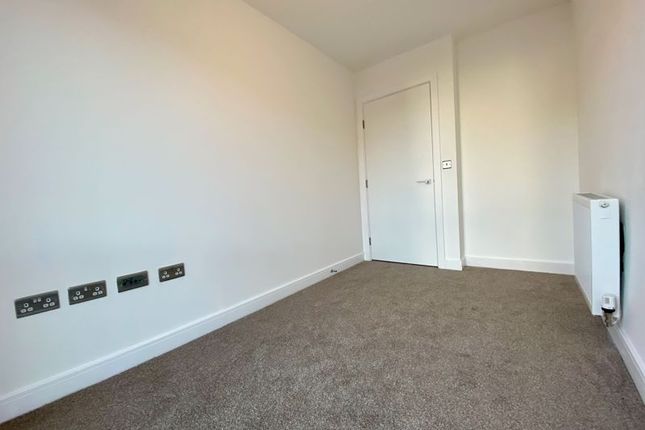 4 Monolulu Court, East Street, London photo 4