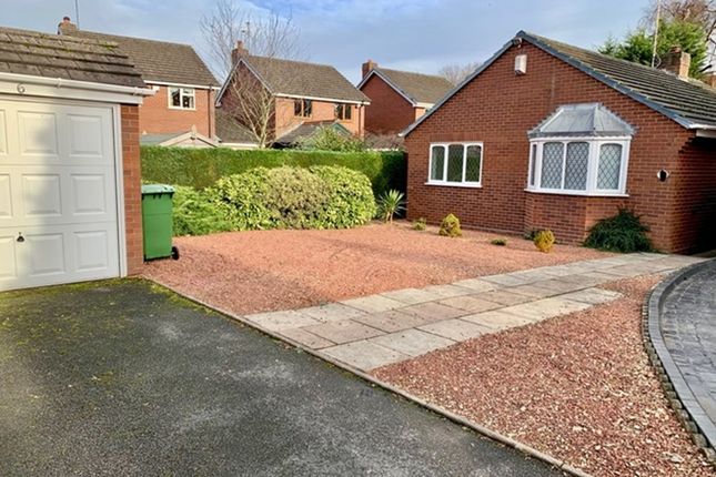 2-bed bungalow on Tudor Gardens, West Midlands, £1,100/mo