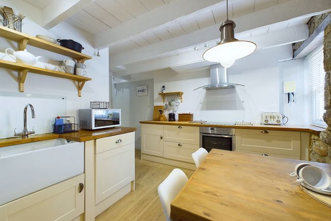 2 Grenfell Street, Mousehole, Penzance photo 3