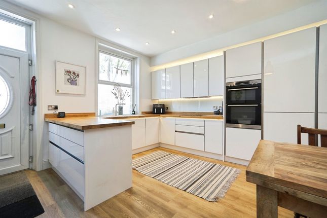 6, Henry Terrace, Leeds photo 2
