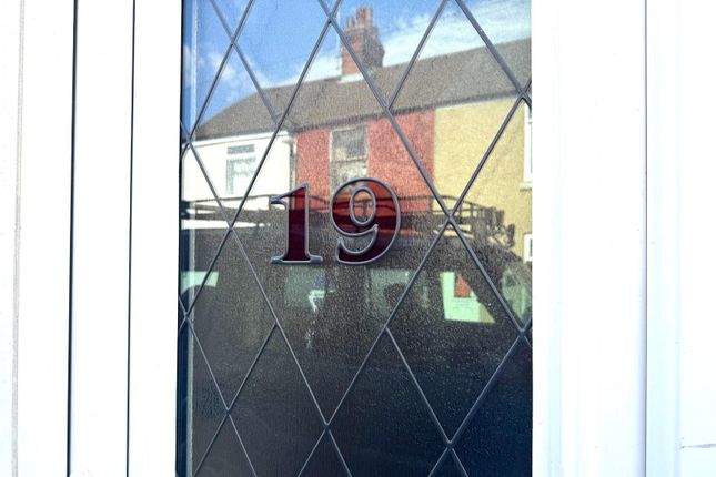 19, Hawthorne Street, Chesterfield photo 2
