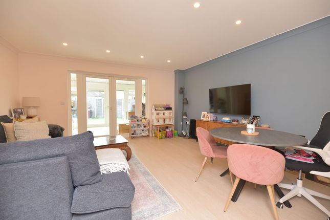 22 Cooks Way, Biggleswade photo 4