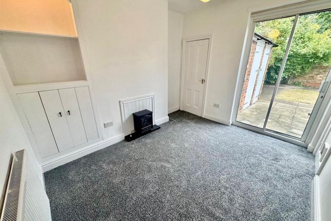 398, Scalby Road, Scarborough photo 3
