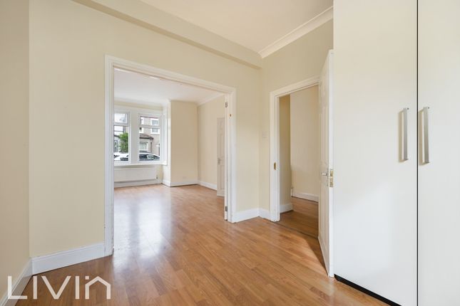 2 Lancing Road, Croydon photo 3