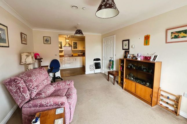 37, Meadowfields, Thirsk photo 4