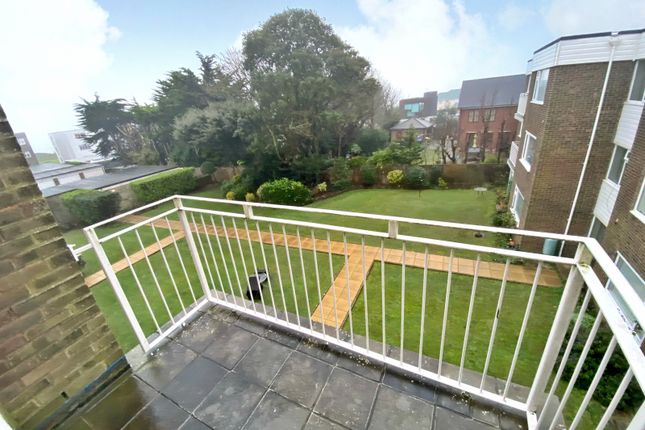 Flat 9, Needles Court, Lymington photo 2