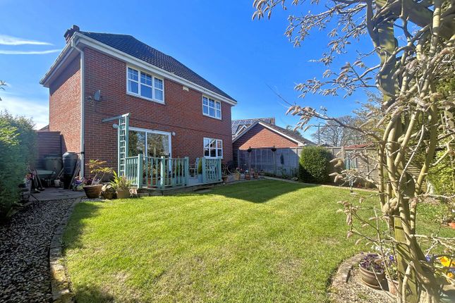 6, Spencers Court, Alveston photo 2