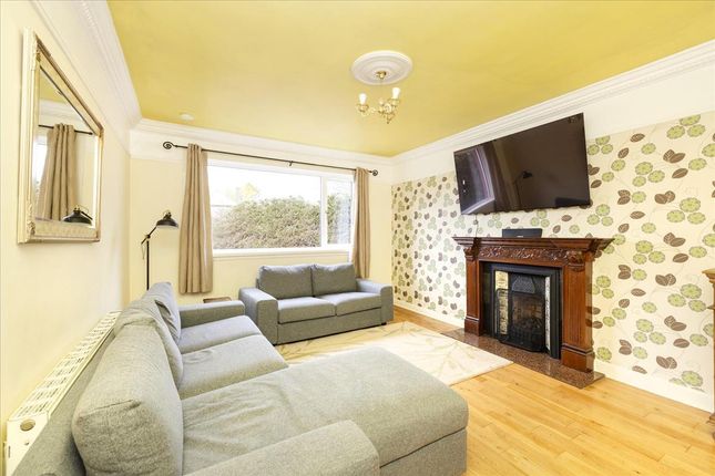 5 Greenhall Crescent, Gorebridge photo 2