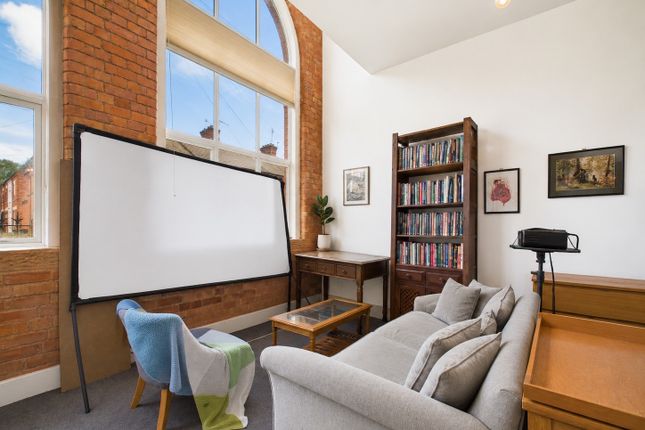 Apartment 18, Leicester photo 3