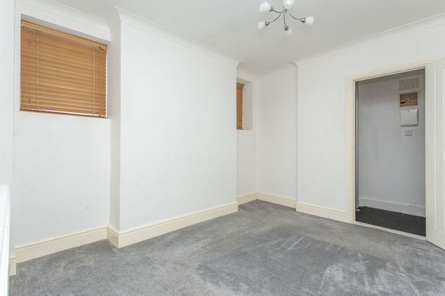 Flat for sale in Nunnery Fields, Canterbury
