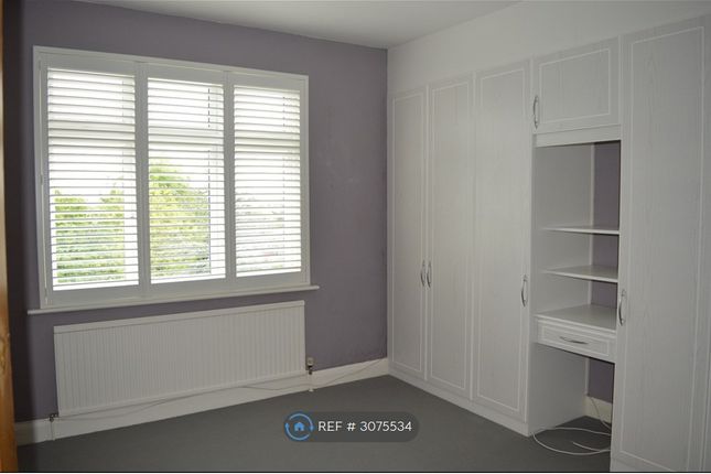 Highfield Court, King Edward Road Barnet, Greater London, Herts photo 4