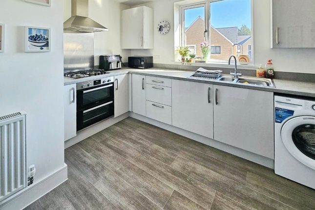 12, Ashton Lane, Dursley photo 2