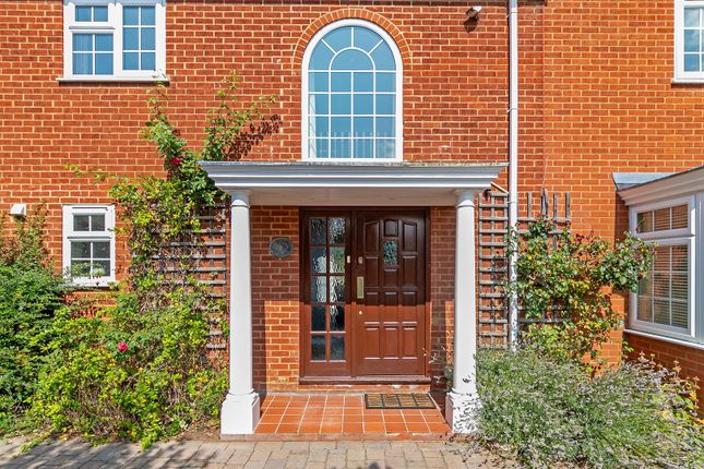 18Burghleyclose-16.Jpg
