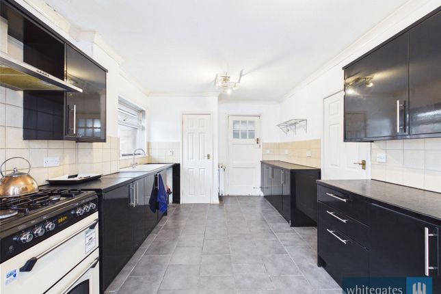70, Kildare Crescent, Bradford photo 4