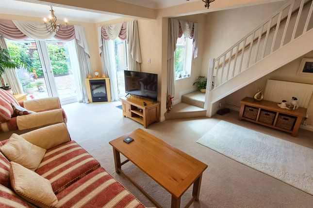 5, Russet Way, Leicester photo 4