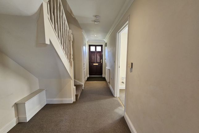 4, Ballingdon Gardens, Sudbury photo 2