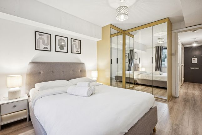 Flat 21, 25, Gresse Street, Fitzrovia photo 3