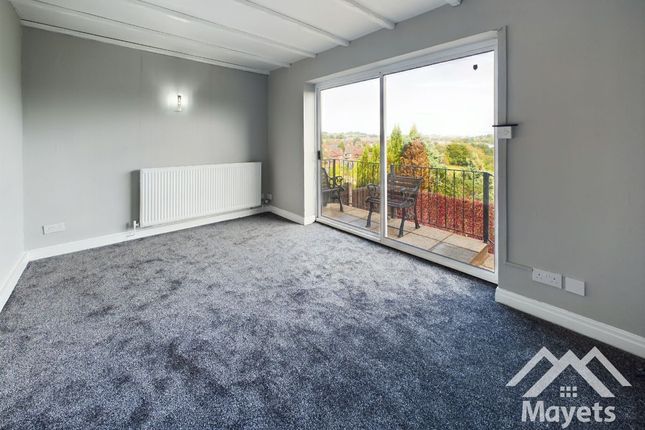 37 Cranshaw Drive, Blackburn photo 3