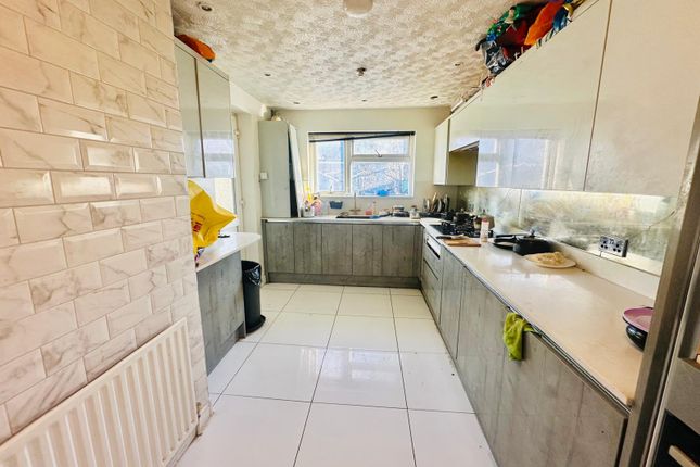 40 Gowland Avenue, Newcastle upon Tyne photo 4
