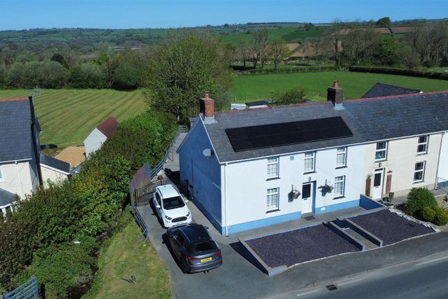 3-bed house on Ninant Rees, Llanllwni, Pencader, £325,000