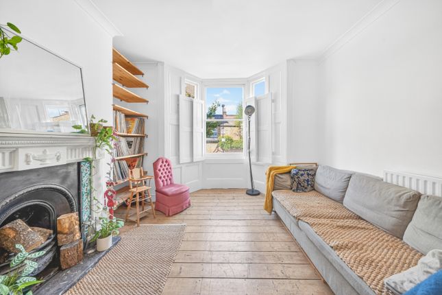 25A, Clonbrock Road, London photo 4