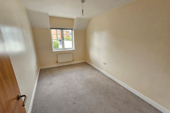 Flat 6, Fountain Court, Buckingham Street, Aylesbury photo 5