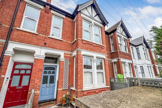 Squires Lane, London photo 4