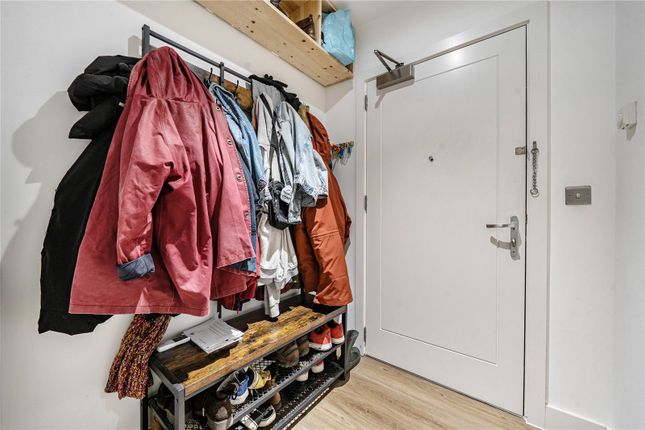 2, Fairway House, 38, Clyde Terrace, London photo 4