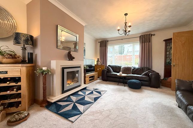 18 Devonshire Drive, Aberdare photo 3