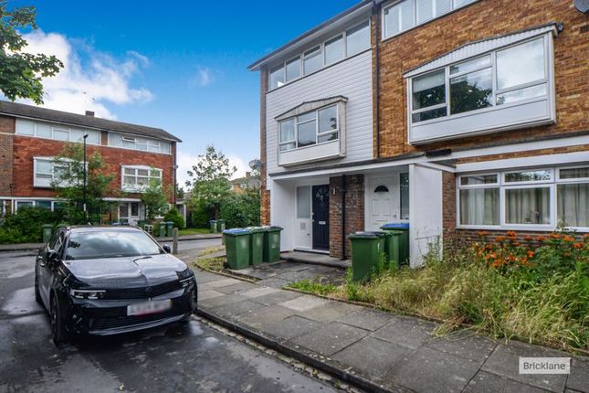 Thumbnail Flat to rent in Southbourne Gardens, London