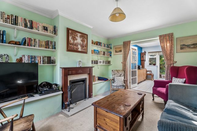 32 Roundwood Road, Amersham photo 4