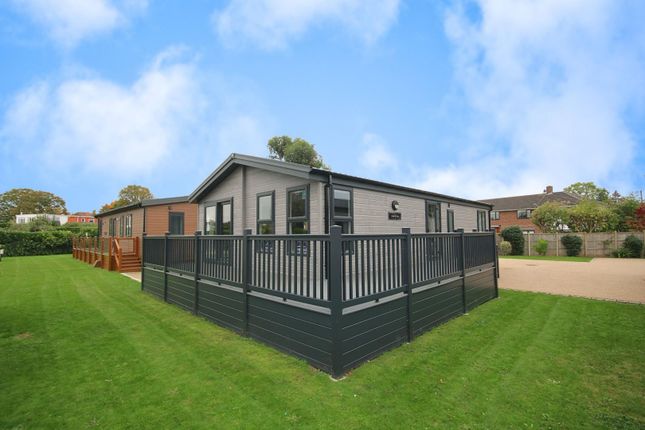 2-bed caravan on 32 Thames Retreat, Chertsey Lane, Staines-Upon-Thames, £325,000