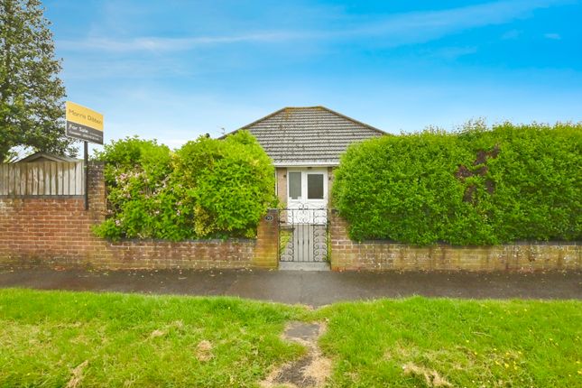 Thumbnail Bungalow for sale in Kings Mede, Waterlooville, Hampshire