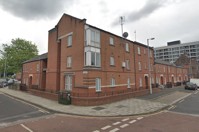 Flat to rent in Freeman Square Hulme, Manchester