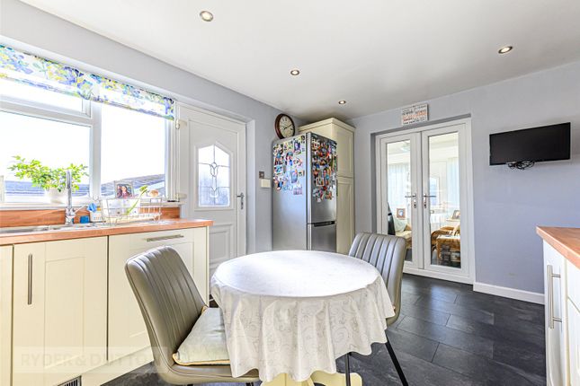 16, Jerwood Hill Close, West Yorkshire photo 4