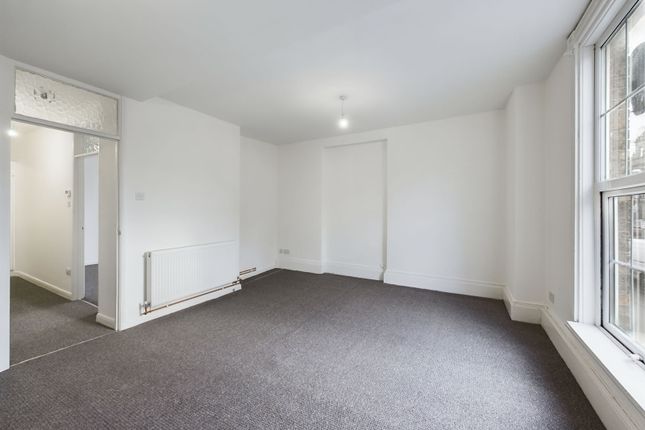 Flats 1-3, Red Lion Street, Boston, Lincolnshire photo 3